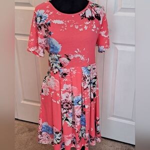 NWT Trailibee Plus Size Floral Dress    Size 2X